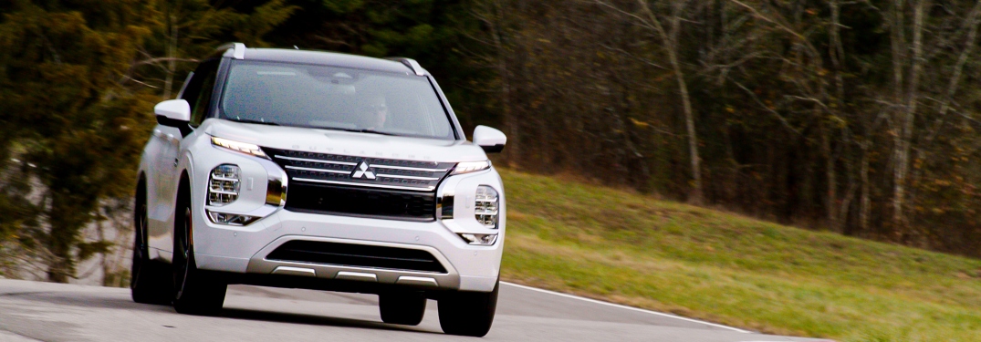 White 2023 Mitsubishi Outlander PHEV Front View