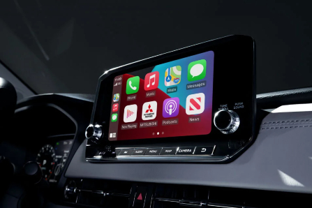 2024 Mitsubishi Outlander Plug-In Hybrid Touchscreen Displaying Apps