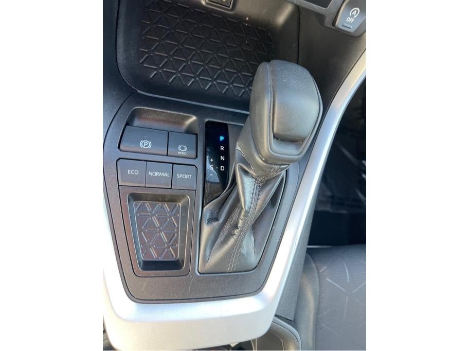 2024 Toyota RAV4 XLE Sport Utility 4D