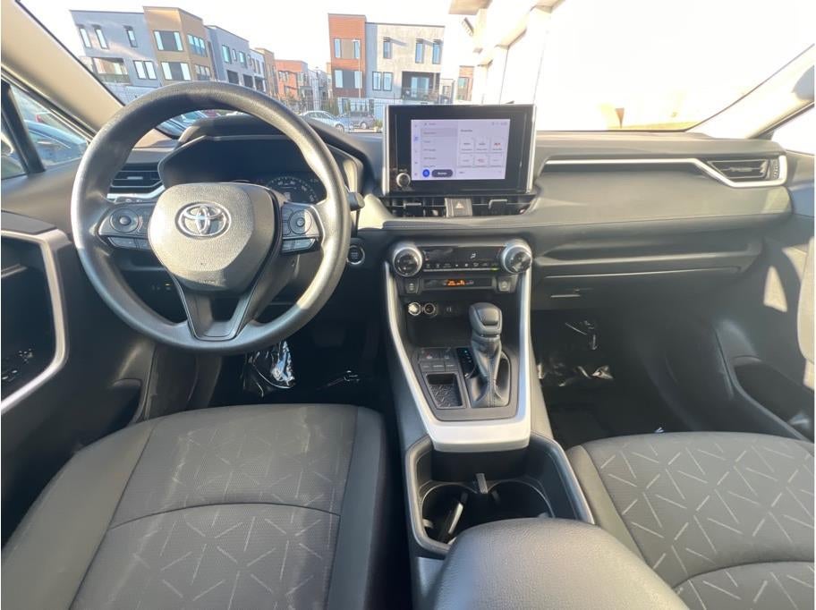 2024 Toyota RAV4 XLE Sport Utility 4D