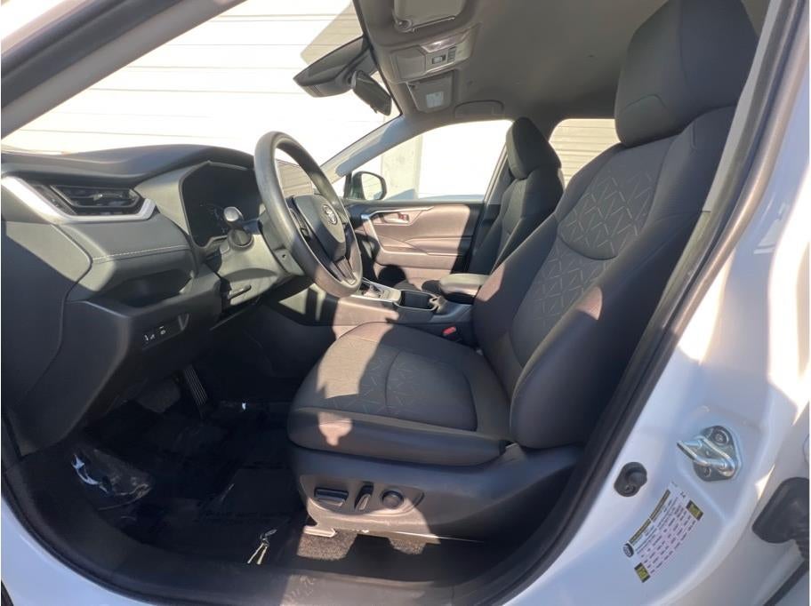 2024 Toyota RAV4 XLE Sport Utility 4D