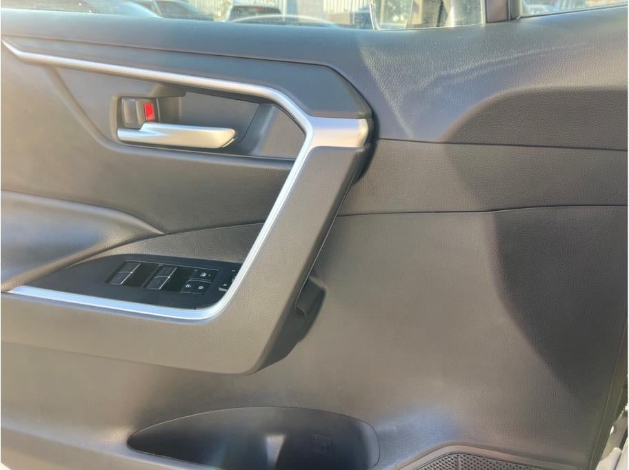 2024 Toyota RAV4 XLE Sport Utility 4D