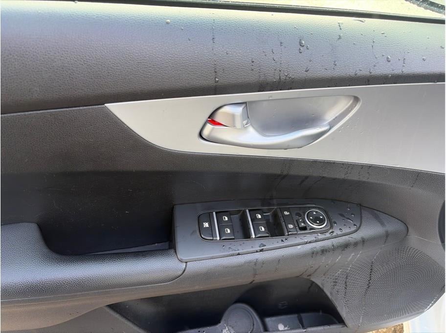 2023 Kia Forte LXS Sedan 4D