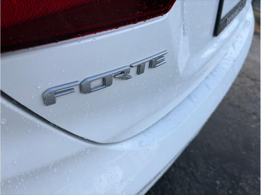 2023 Kia Forte LXS Sedan 4D