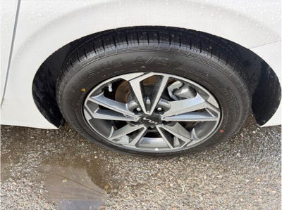 2023 Kia Forte LXS Sedan 4D