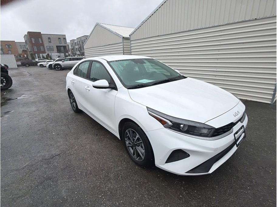 2023 Kia Forte LXS Sedan 4D