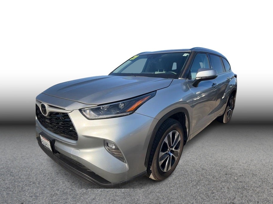 2021 Toyota Highlander XLE Sport Utility 4D