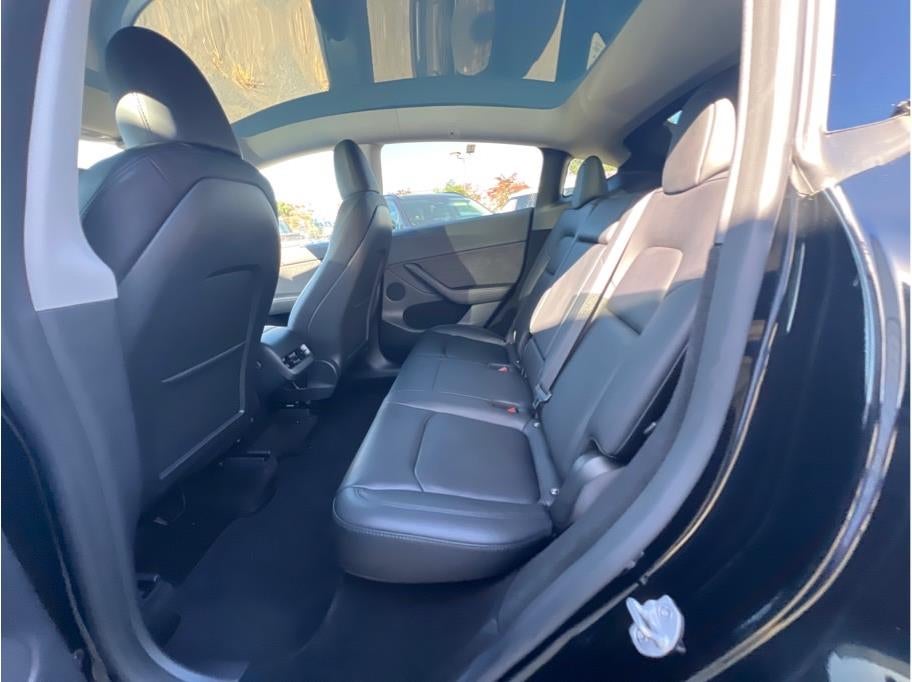 2024 Tesla Model Y Long Range Sport Utility 4D