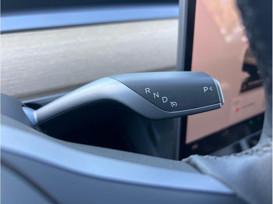 2024 Tesla Model Y Long Range Sport Utility 4D