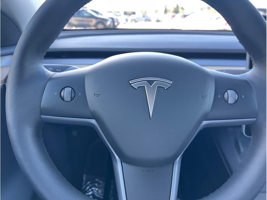 2024 Tesla Model Y Long Range Sport Utility 4D
