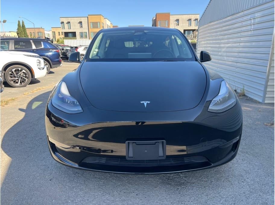 2024 Tesla Model Y Long Range Sport Utility 4D
