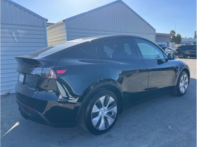 2024 Tesla Model Y Long Range Sport Utility 4D