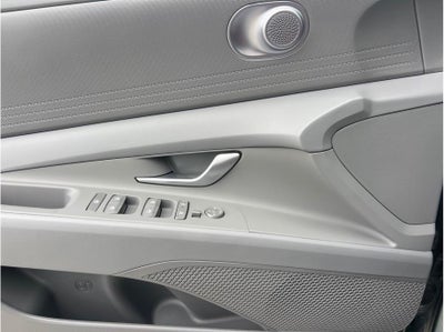 2026 Hyundai Elantra SE Sedan 4D