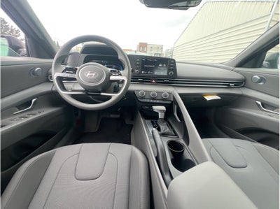 2026 Hyundai Elantra SE Sedan 4D