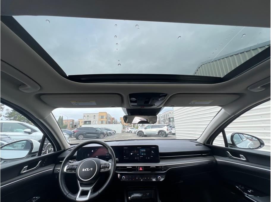 2025 Kia K5 EX Sedan 4D