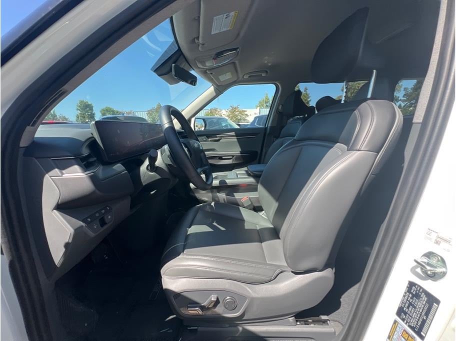 2024 Kia EV9 Light Long Range Sport Utility 4D