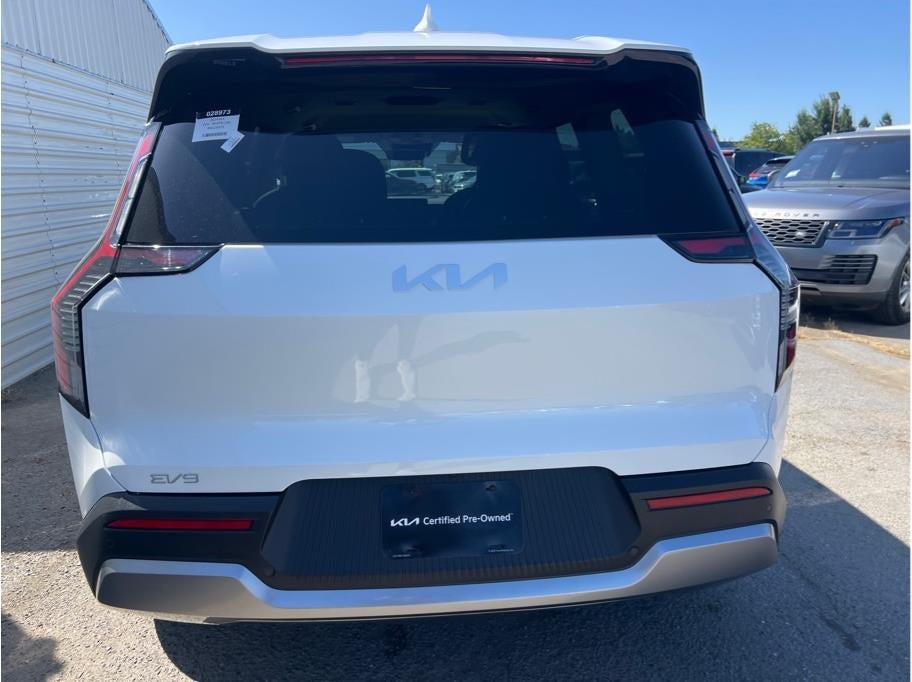 2024 Kia EV9 Light Long Range Sport Utility 4D