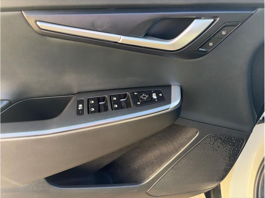 2024 Kia EV6 Light Long Range Sport Utility 4D