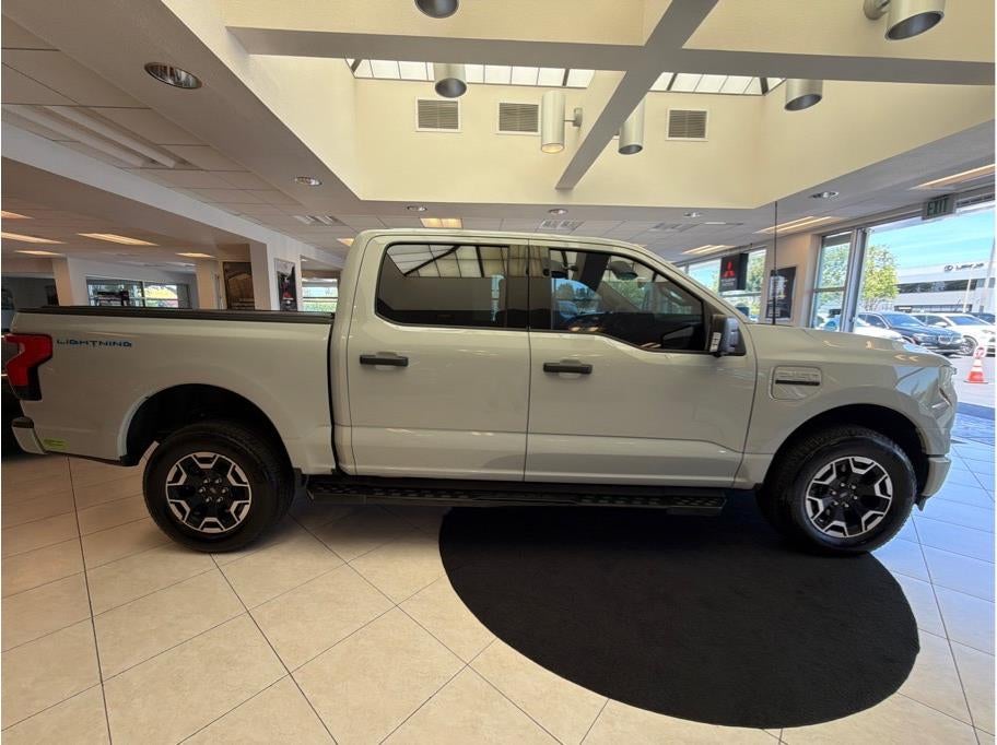 2023 Ford F150 Lightning XLT Pickup 4D 5 1/2 ft