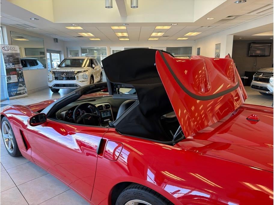 2005 Chevrolet Corvette Convertible 2D