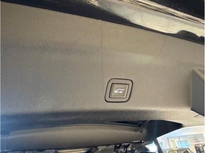 2025 GMC Yukon Denali Sport Utility 4D
