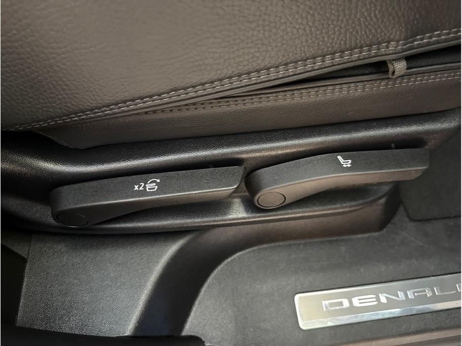 2025 GMC Yukon Denali Sport Utility 4D