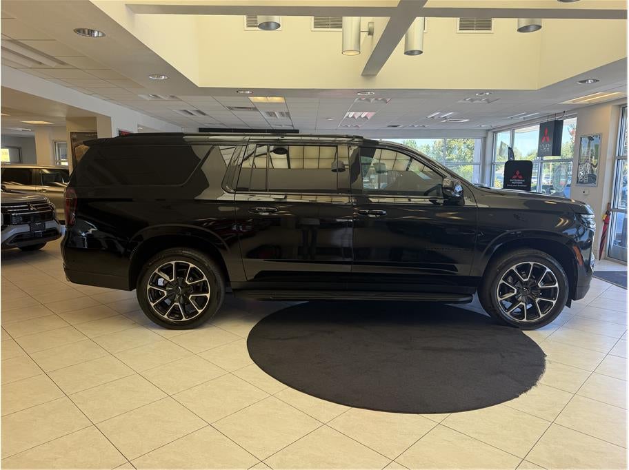 2025 Chevrolet Suburban RST Sport Utility 4D