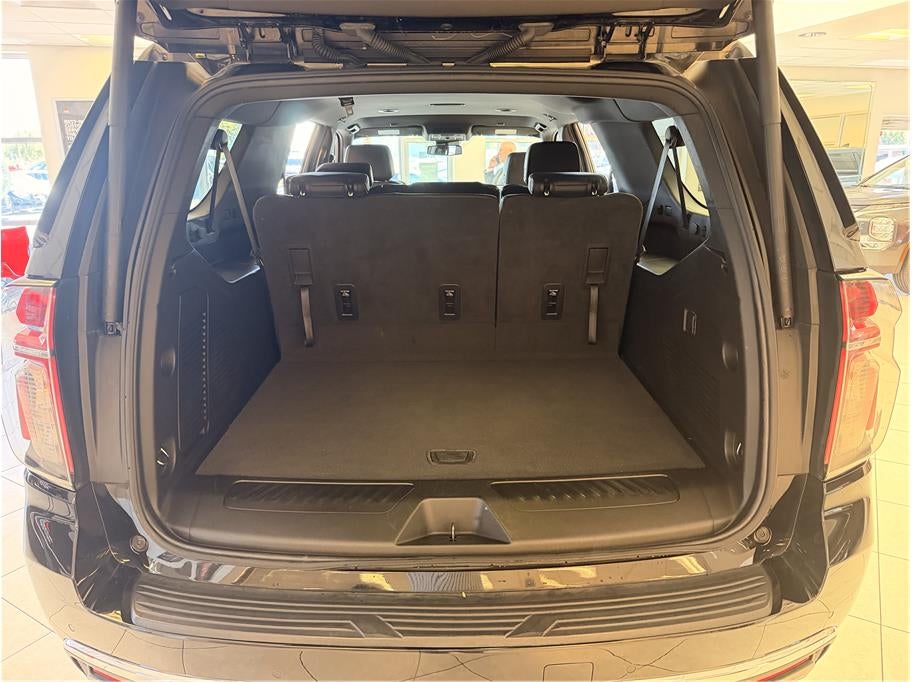 2024 Chevrolet Suburban LT Sport Utility 4D