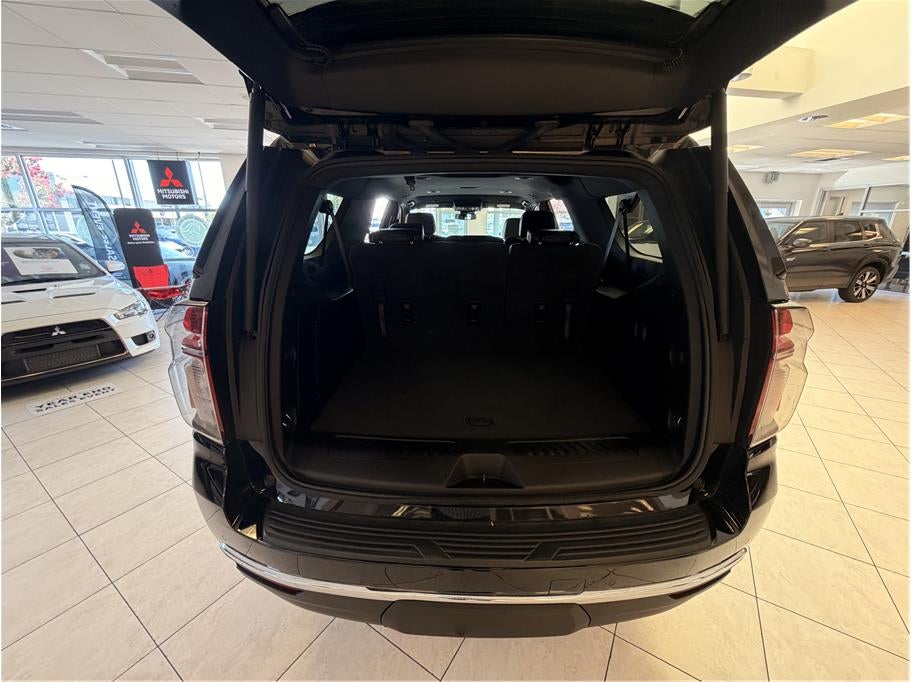 2024 Chevrolet Suburban LT Sport Utility 4D