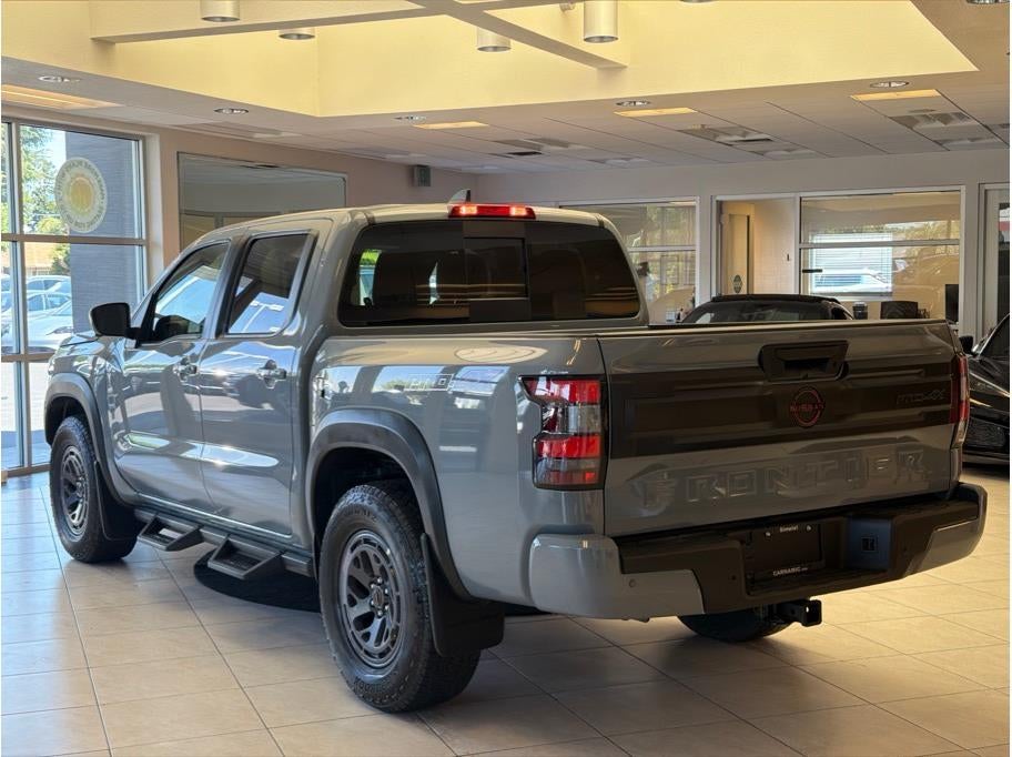 2026 Nissan Frontier Crew Cab PRO-4X Pickup 4D 5 ft