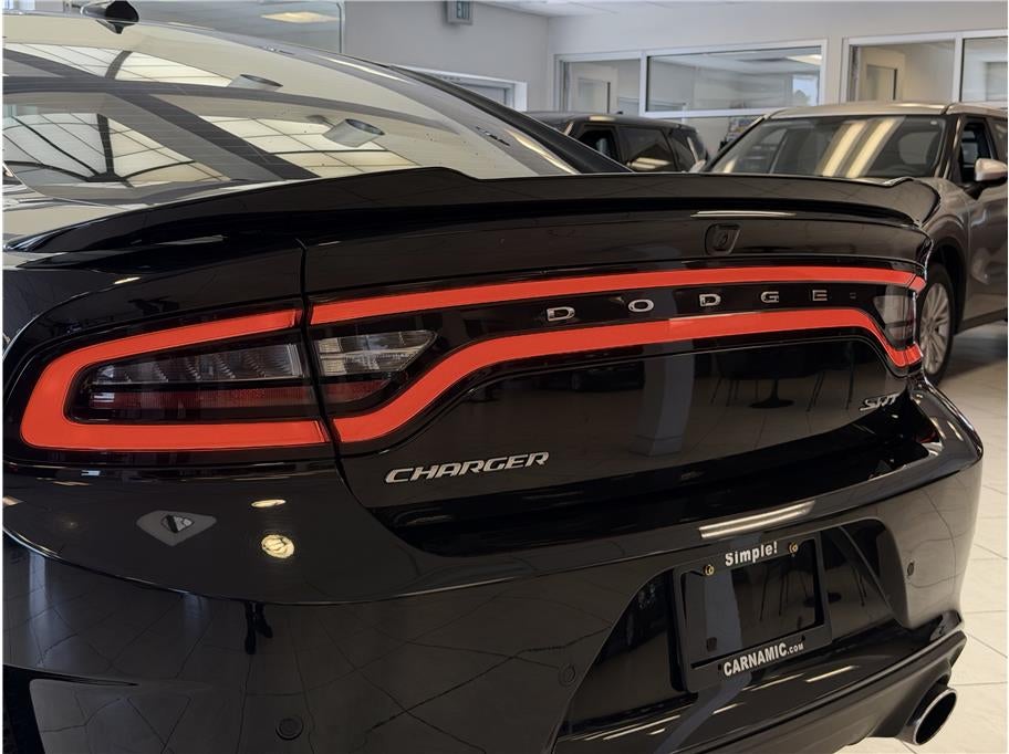 2016 Dodge Charger SRT Hellcat Sedan 4D