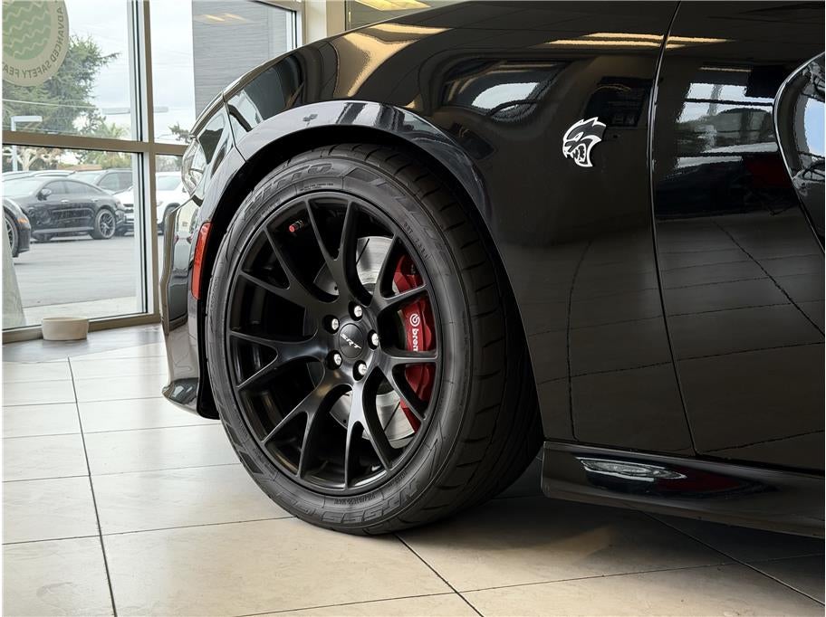2016 Dodge Charger SRT Hellcat Sedan 4D