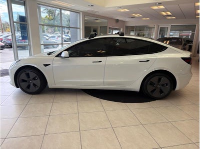 2022 Tesla Model 3 Long Range Sedan 4D