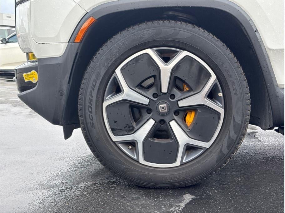 2022 Rivian R1T Adventure Pickup 4D 4 1/2 ft