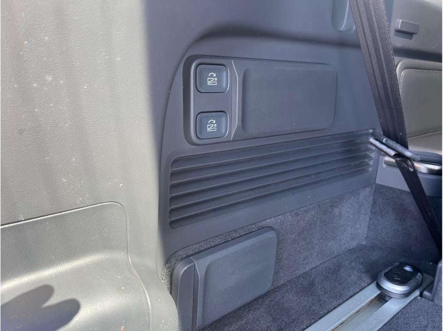 2022 Rivian R1S Launch Edition Sport Utility 4D