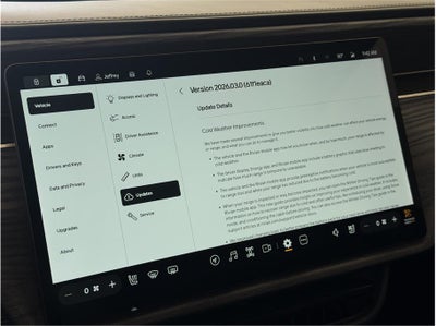 2024 Rivian R1S Dual Max Sport Utility 4D