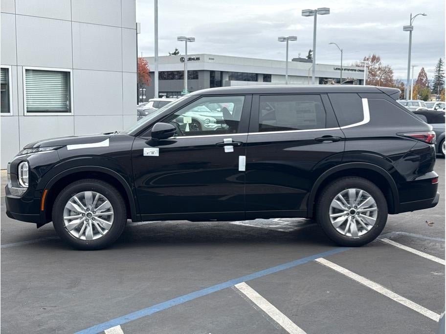 2026 Mitsubishi Outlander ES