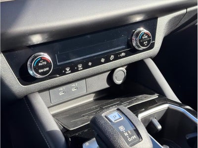 2026 Mitsubishi Outlander ES Sport Utility 4D