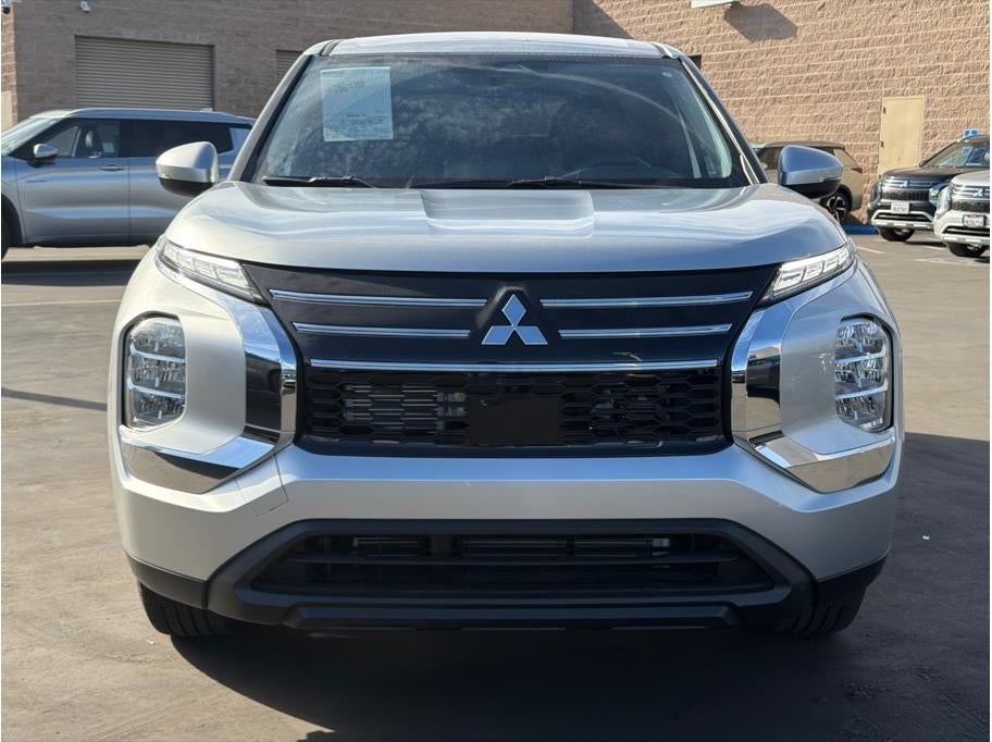 2026 Mitsubishi Outlander ES Sport Utility 4D