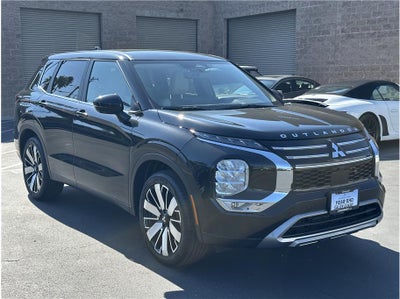 2025 Mitsubishi Outlander SE