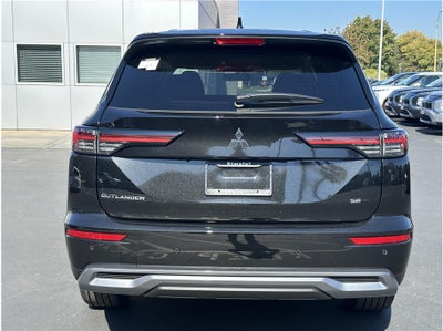 2025 Mitsubishi Outlander SE
