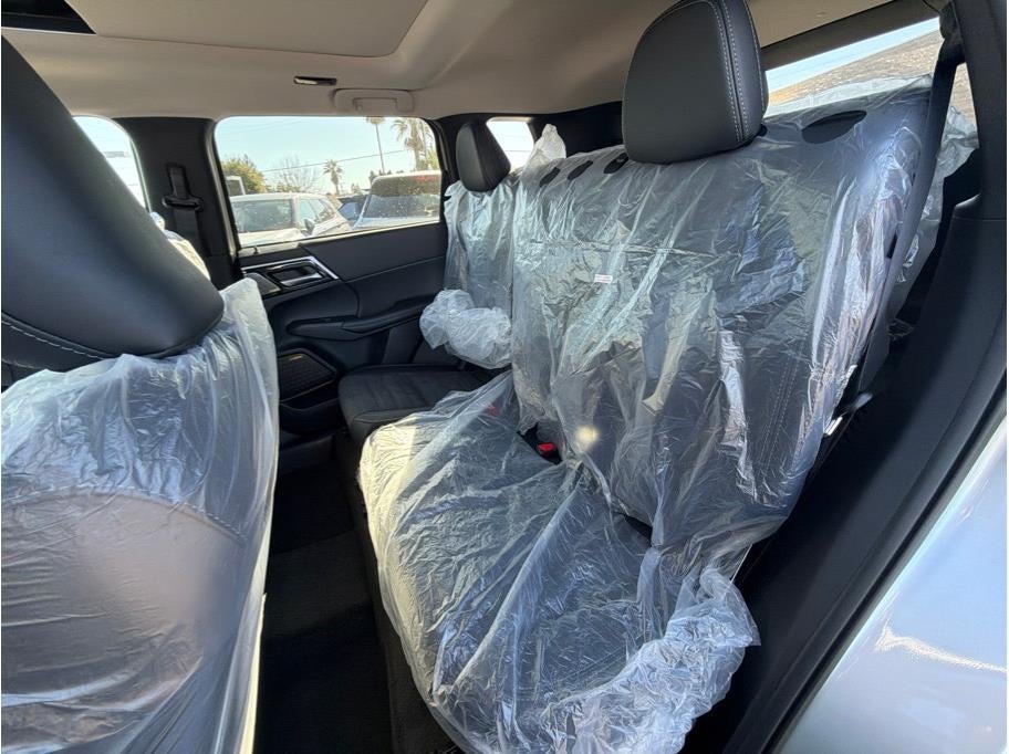 2026 Mitsubishi Outlander LE Sport Utility 4D