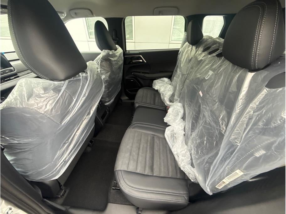 2026 Mitsubishi Outlander LE Sport Utility 4D