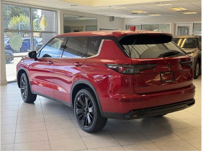 2026 Mitsubishi Outlander LE