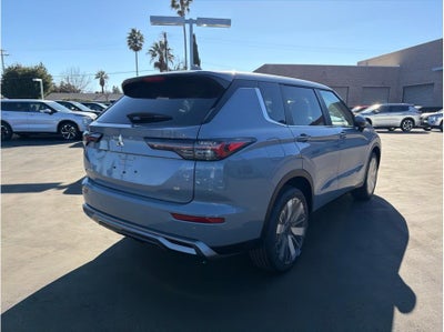 2026 Mitsubishi Outlander LE Sport Utility 4D