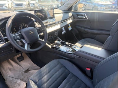 2026 Mitsubishi Outlander LE Sport Utility 4D