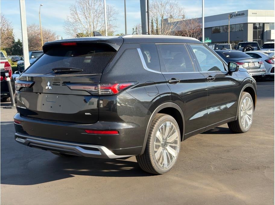 2026 Mitsubishi Outlander Black Edition Sport Utility 4D