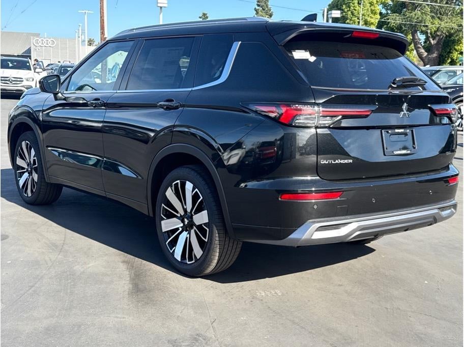 2025 Mitsubishi Outlander SEL Sport Utility 4D