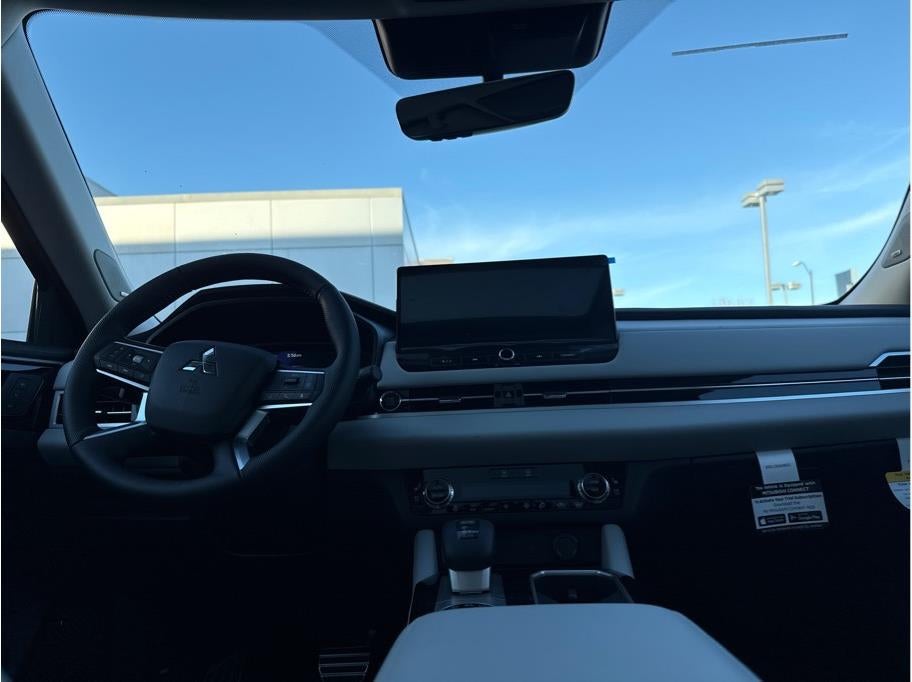 2025 Mitsubishi Outlander SEL