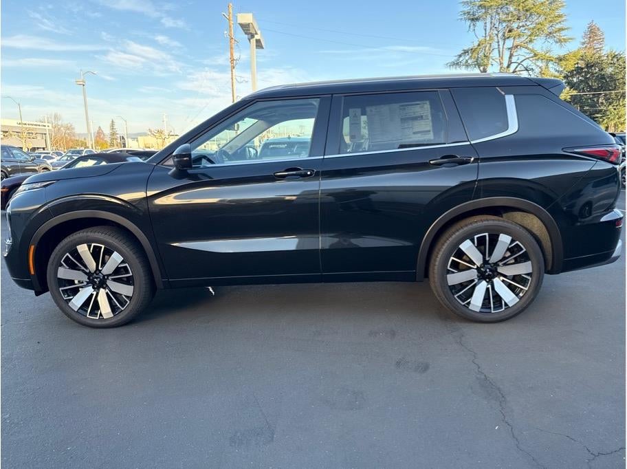 2025 Mitsubishi Outlander SEL